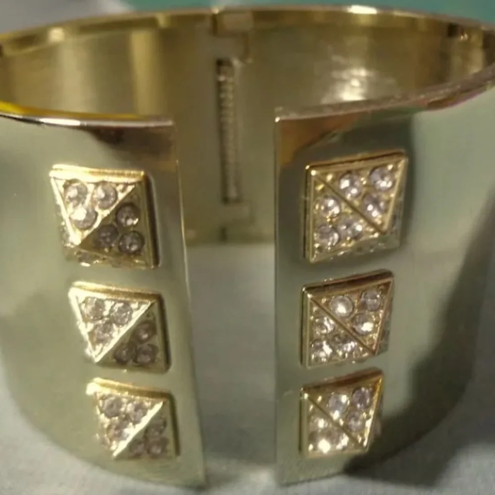 Victoria’s Secret Pyramids Cuff bracelet